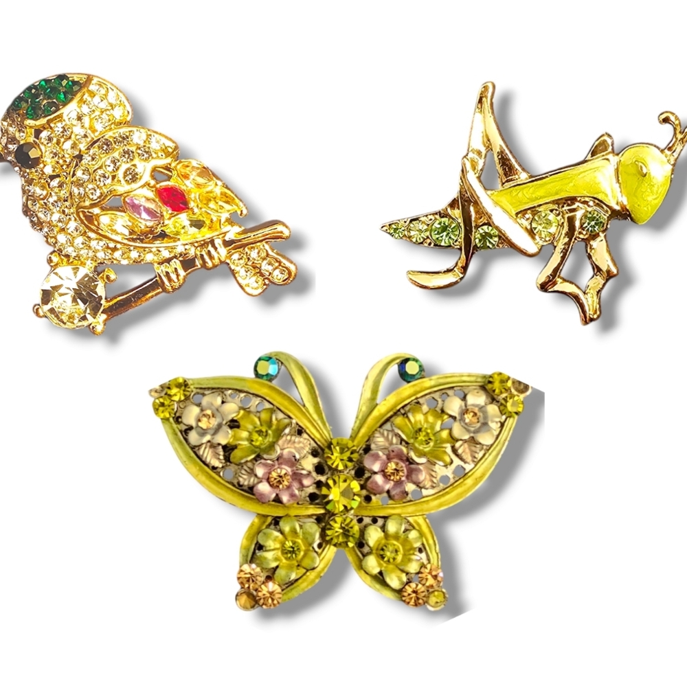 Lot Of 3 Vintage Nature Themed Brooches Butterfly Grasshopper Bird Gold Colorful